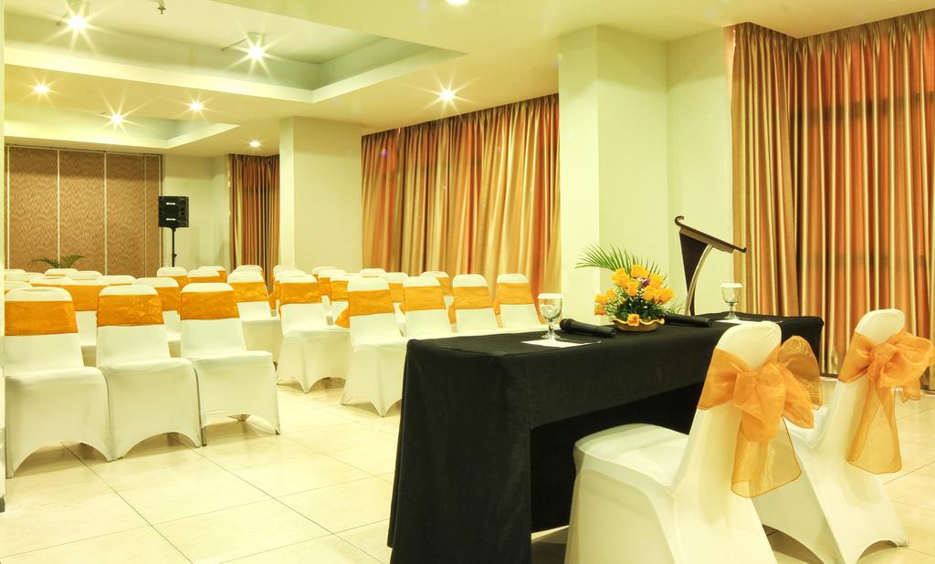 Valore Hotel Cimahi Zewnętrze zdjęcie